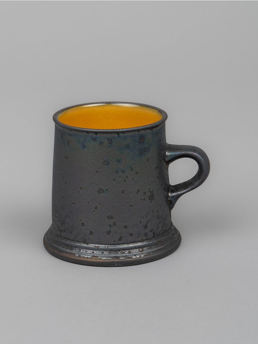 One Kiln Large A Mug - Ash & Yellow 