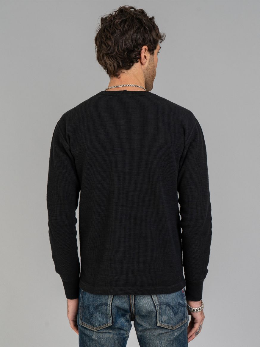 UES V-Gusset Long Sleeve T Shirt - Black