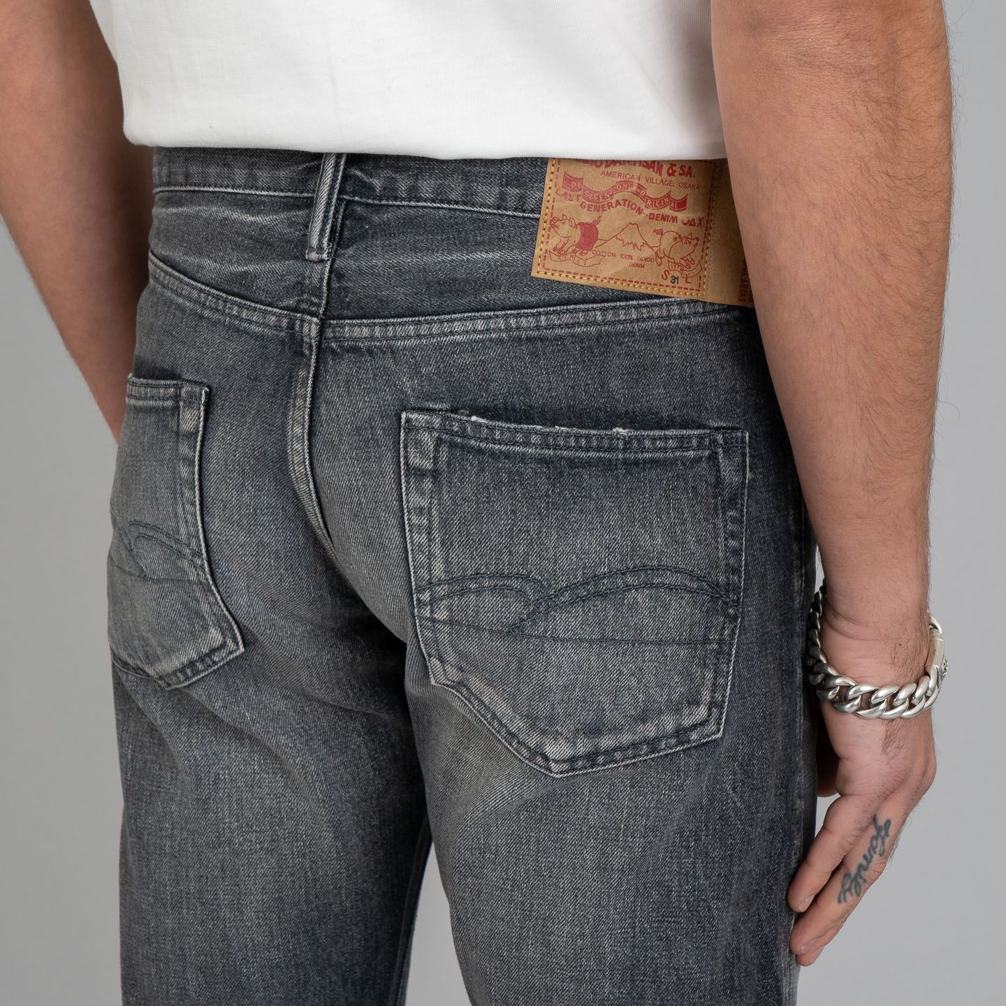D1826UB Ivy Washed Black Jeans - Studio D'Artisan | R&H