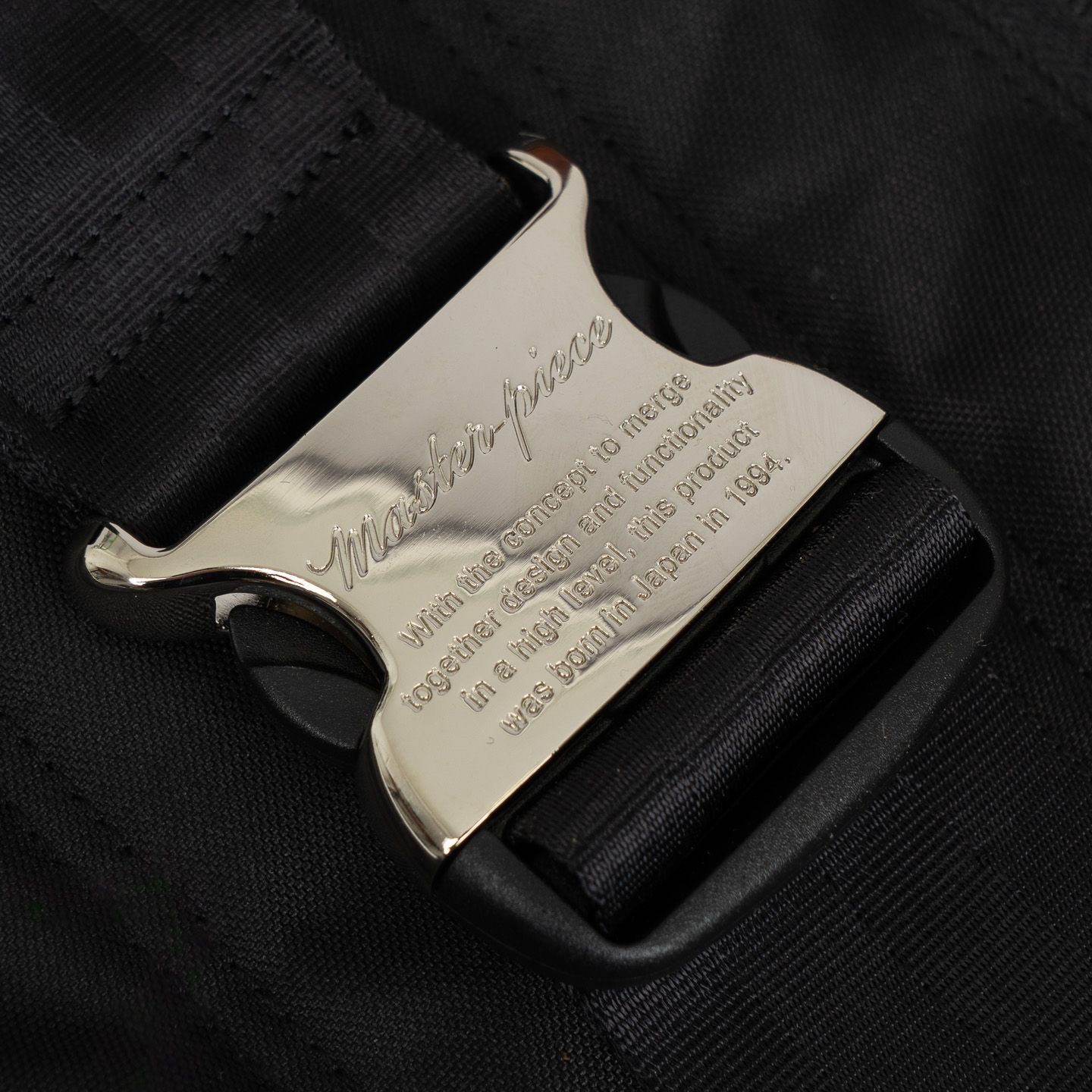 テミン　スリングバッグ　SLING BAG MORPH ソロコン Master-Piece Lightning Sling Bag - Black