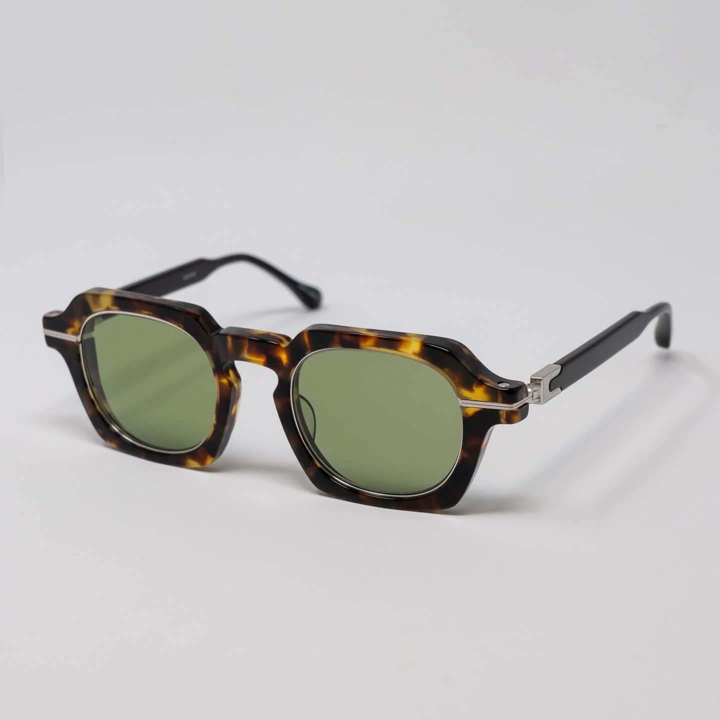 Mame Kurogouchi CAT EYE SUNGLASSES グレー GKS11_Silver_gray_cat_eye_sung