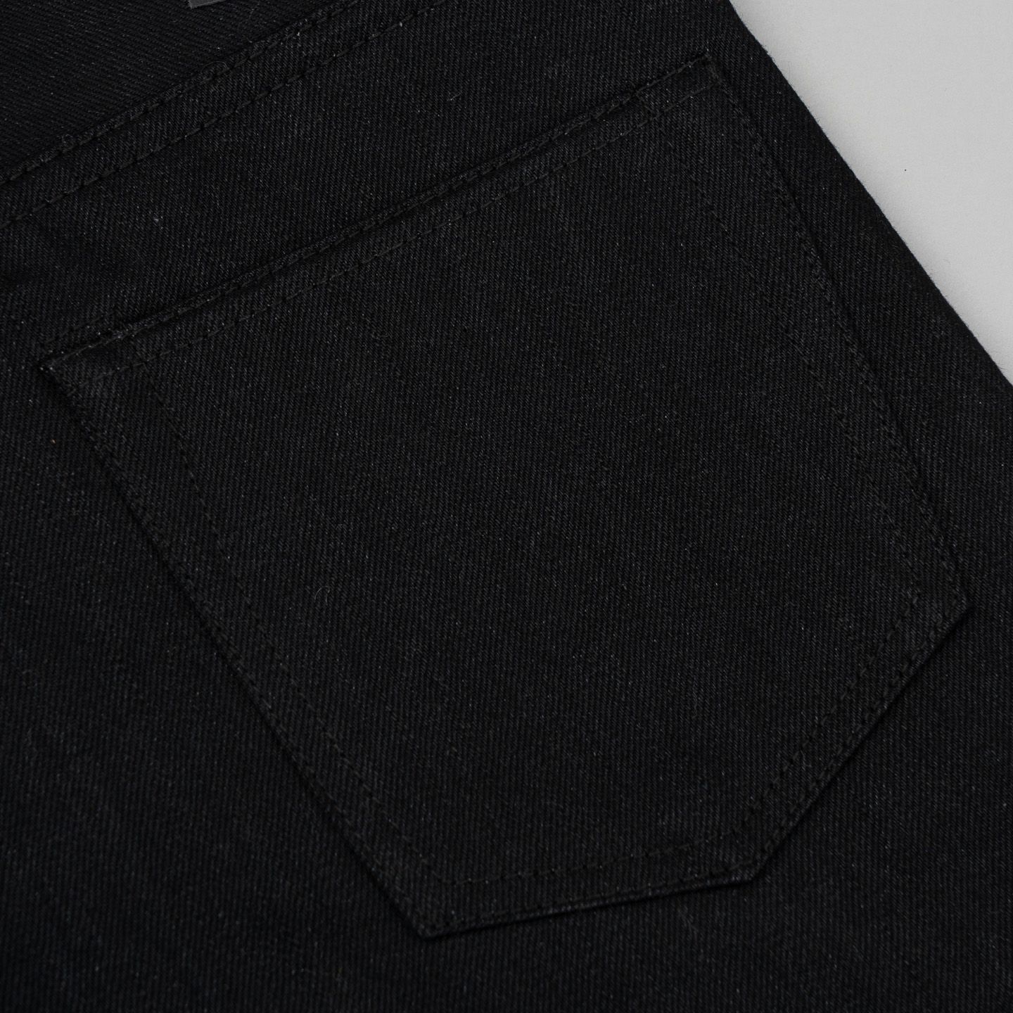 Momotaro R0605-B 15.7oz Black Jeans - Relaxed Tapered