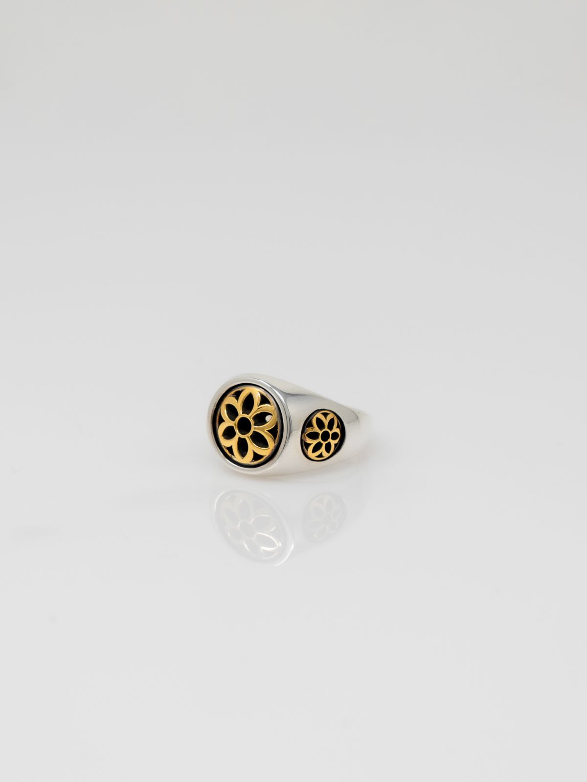 【Good Art HLYWD】SMALL ROSETTE w/EMERALD GOOD-ART-STERLING-SILVER-LOTUS