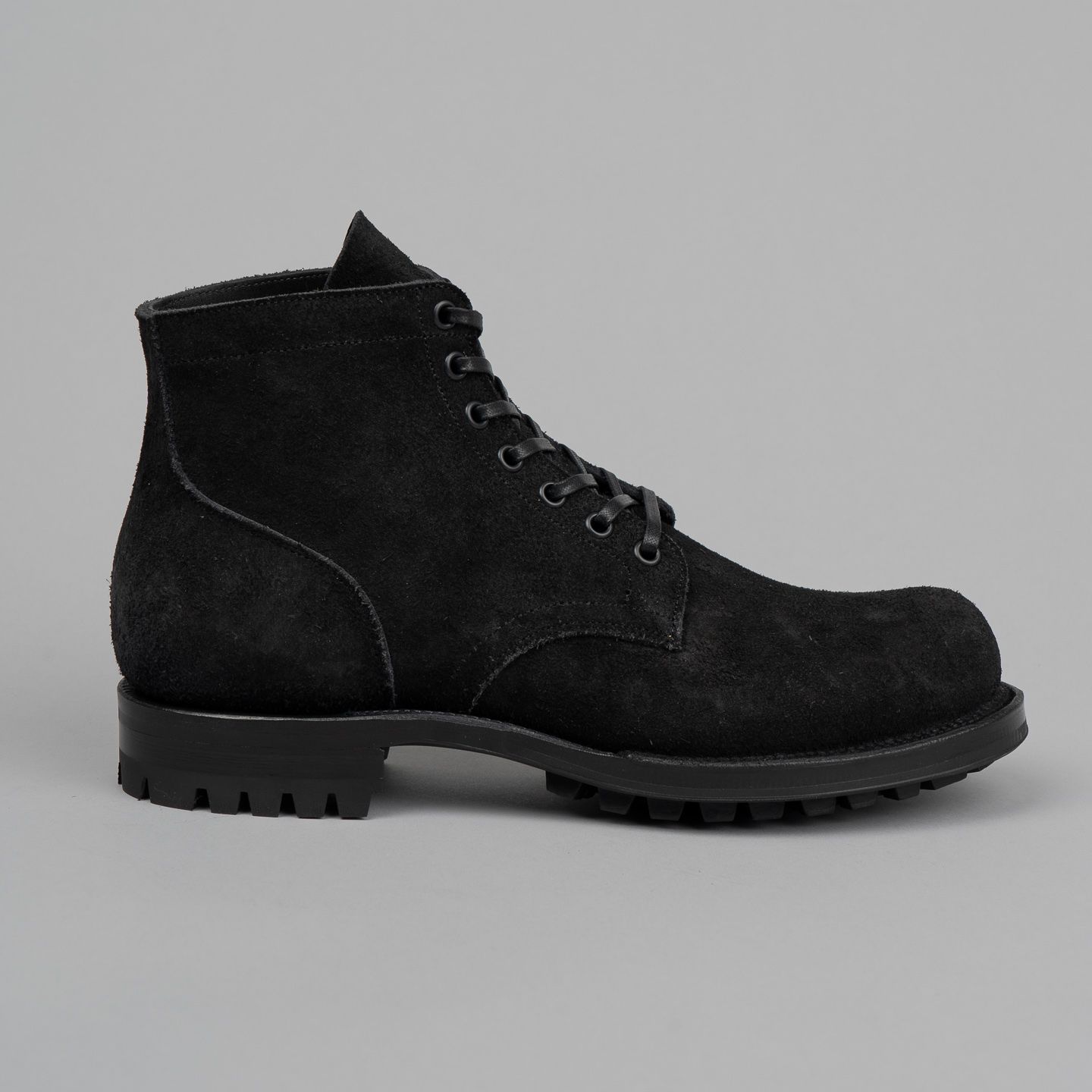 Service Boot Black Oil Tan Roughout - R&H x Viberg