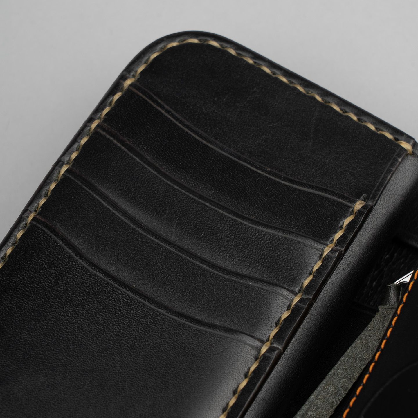 Medium Shell Cordovan Wallet Black - Iron Heart | R&H