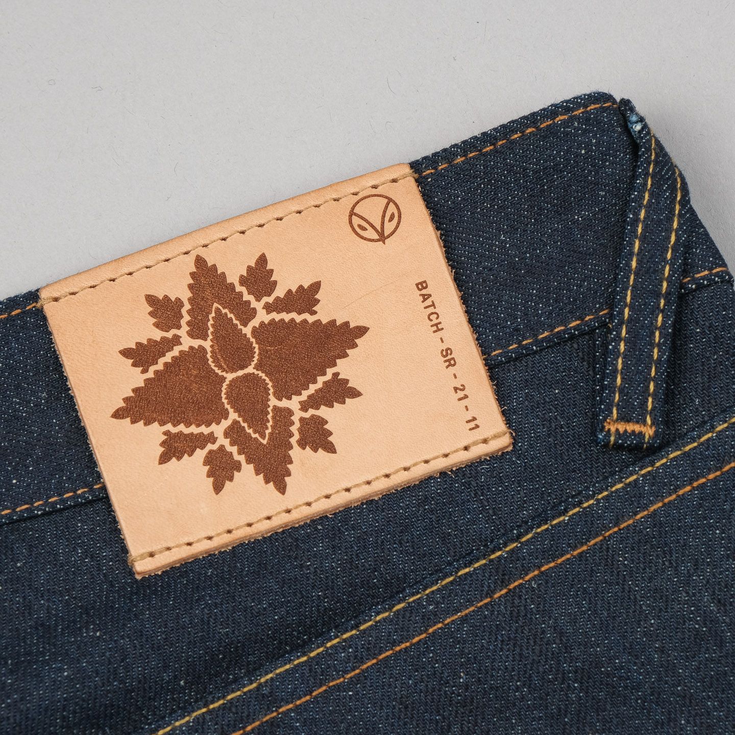 V-FIT Relaxed Tapered Selvedge Jeans - Hiut | Rivet & Hide