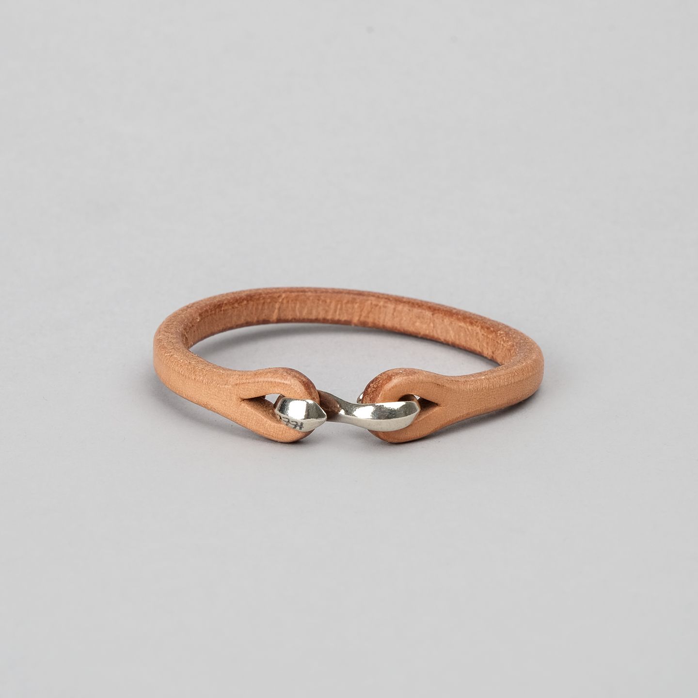 Single Leather Bracelet Tan - The Flat Head | Rivet & Hide