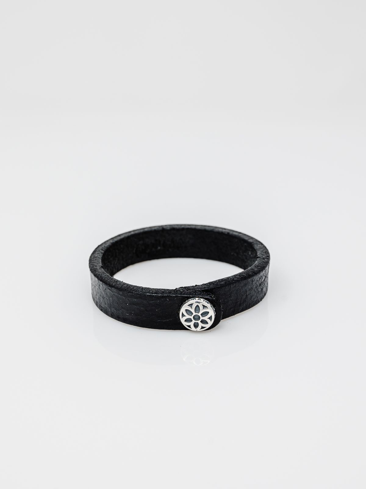 GOOD ART HLYWD ネックレスBaby Rosette Leather Single Snap Leather Rosette - Good Art | Rivet & Hide