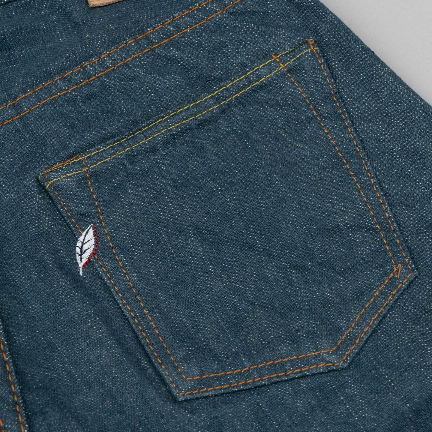 プリズマブルー SMBL-14oz-019 Smoky Blue Selvedge Jeans - Pure Blue Japan | R&H