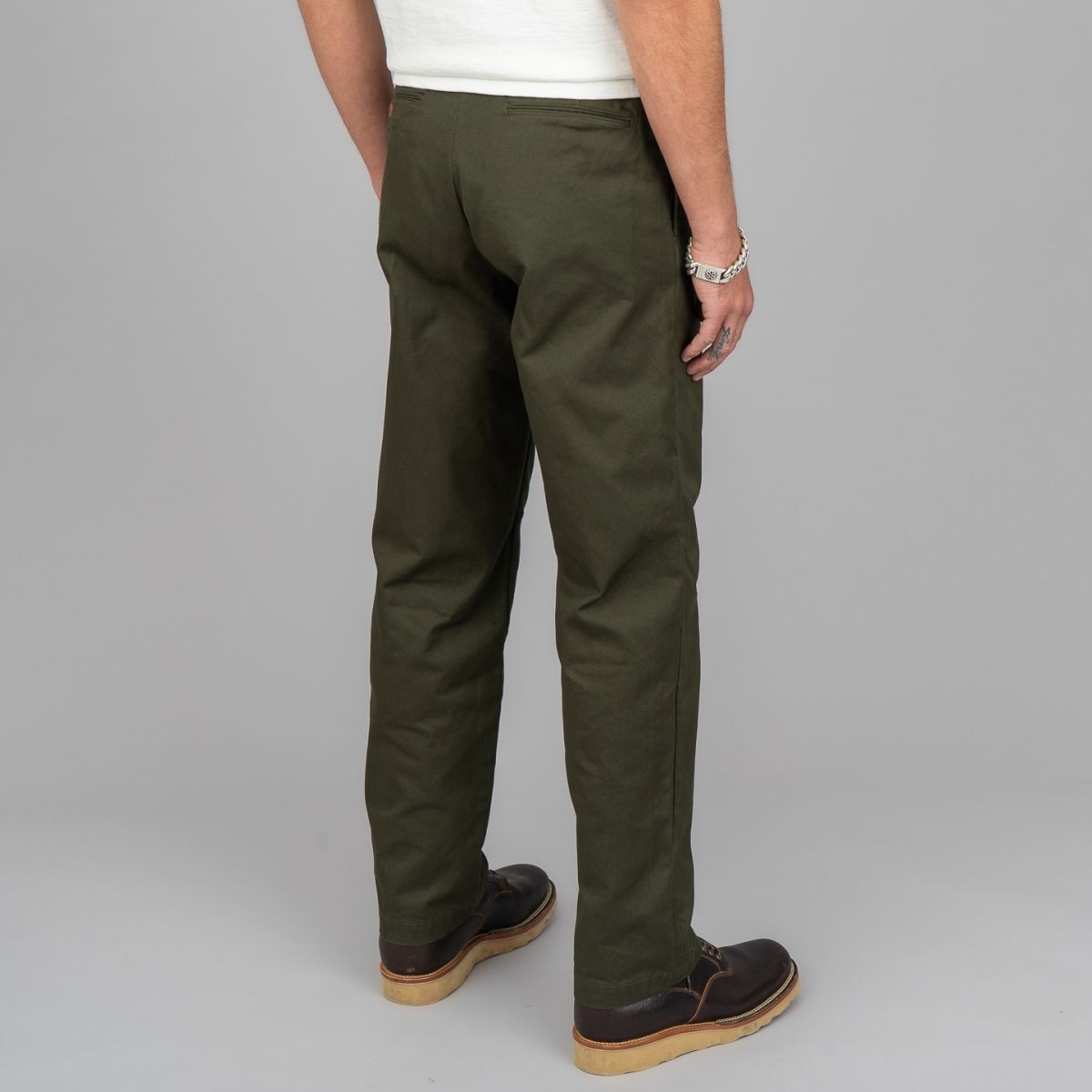 Seuvas 2-Tuck Chino Trousers - Olive