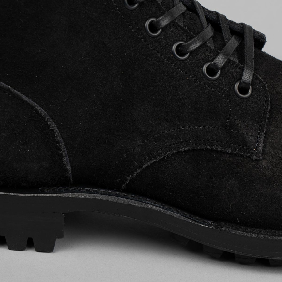 Service Boot Black Oil Tan Roughout - R&H x Viberg